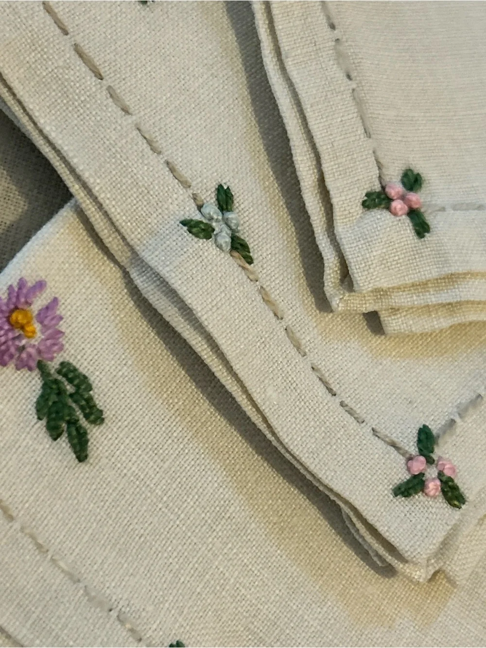Vintage Embroidered Linen Cocktail Napkins Floral set of 3